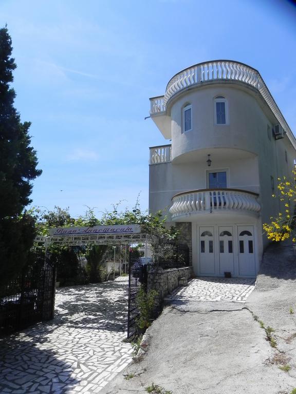Apartments & Rooms Villa Anastasija Ulcinj Eksteriør bilde
